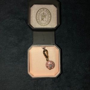 NEW IN BOX JUICY COUTURE CUPCAKE CHARM